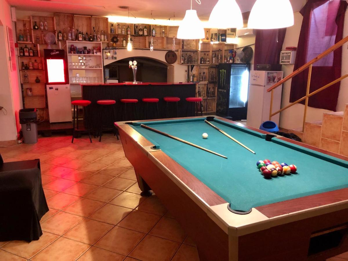 Whole Basement Former Pub3 For Bachelor / Bachelorette Party Budapest Extérieur photo