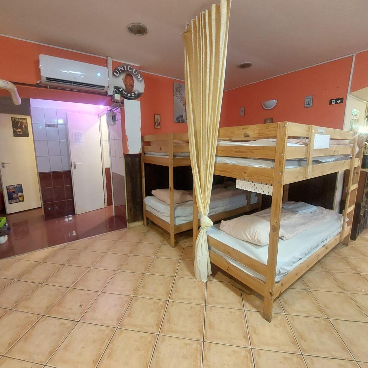 Whole Basement Former Pub3 For Bachelor / Bachelorette Party Budapest Extérieur photo